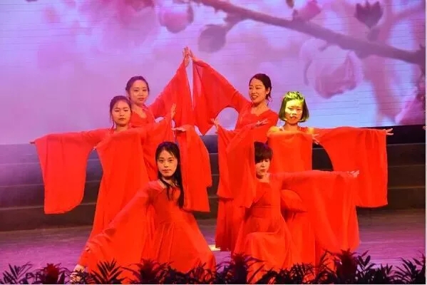 中国·银河集团(galaxy)艾普喷涂机器人